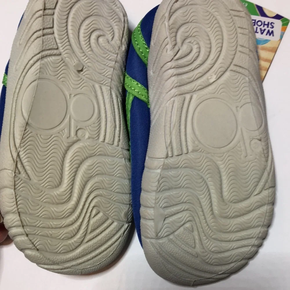 OP Water Shoes Boys Size 7/8 Medium